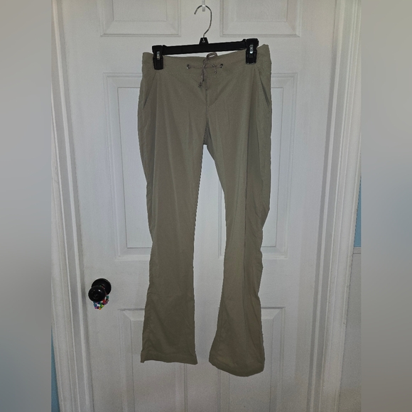Columbia Pants - Columbia Flare Khaki Tan Hiking Athletic Pants Size 2